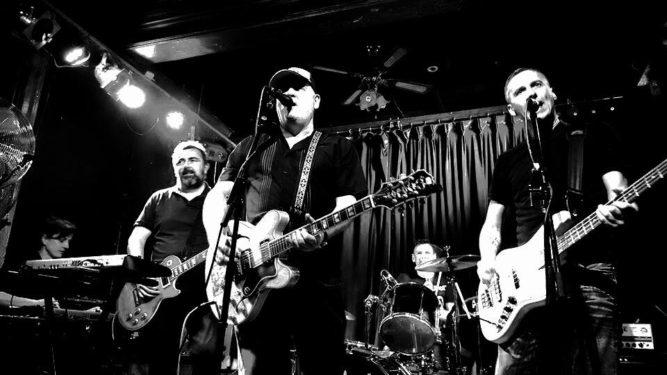 TheBullingdon's tweet photo. *TONIGHT*
#IAATM present
@earinade : Album Launch
21/9/17
All ages
Tix: https://t.co/wcckEiu6Kk
241 Cocktails @BullingdonBar https://t.co/qo4oQwdOgr