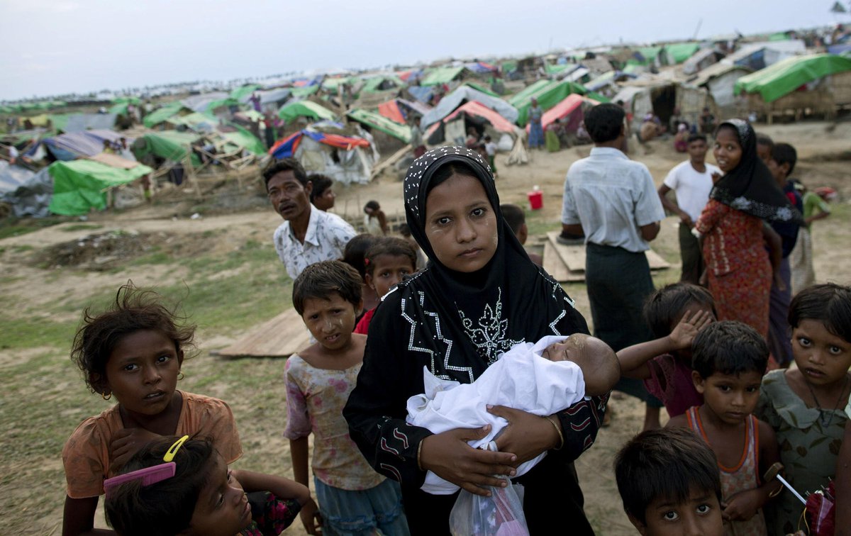 asianet_pak's tweet photo. Are #Rohingya Muslims Being Wiped Off #Myanmar’s Map?
Read more: https://t.co/kyXIwIunDI
#BurmaMuslims https://t.co/OhFtdMrS5q