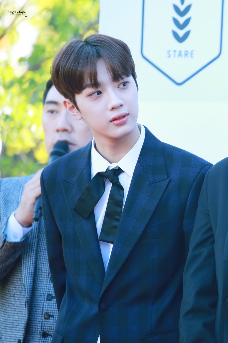 icewithchuu's tweet photo. โหๆๆ ช่วยปราณีพี่บ้าง ความหล่อมันทะลุหน้าจอจนจะแตกแล้วเนี่ย 😶 https://t.co/kN5p2Pv2X5
