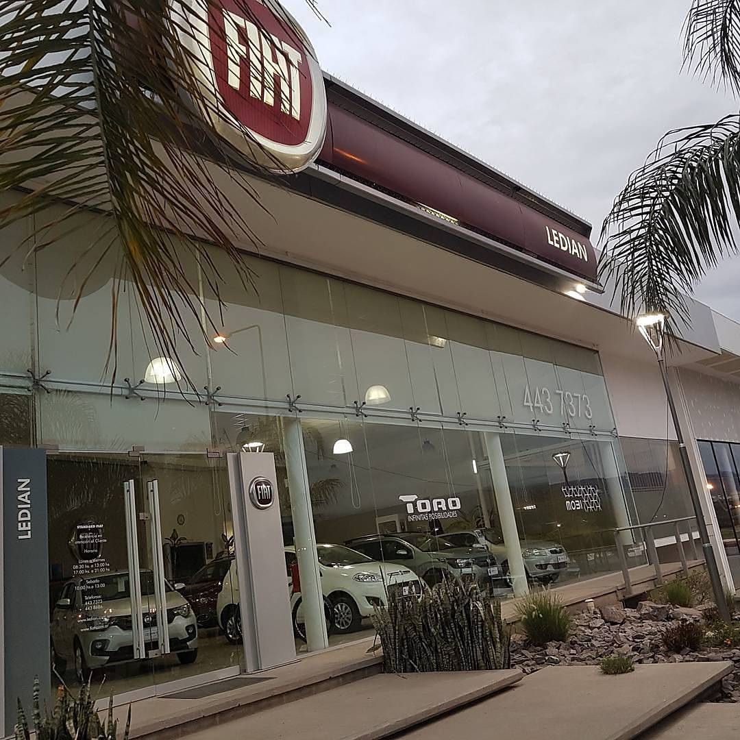 AlvarezJorgeok's tweet photo. Hola buen día!!!Arrancamos #LaBrújula hasta las 10 #RadioValleViejo #TeInformamos #Positivos #Diferentes
Desde #LEDIAN #FIAT #Primaveron https://t.co/J4lJ9Q85Hb