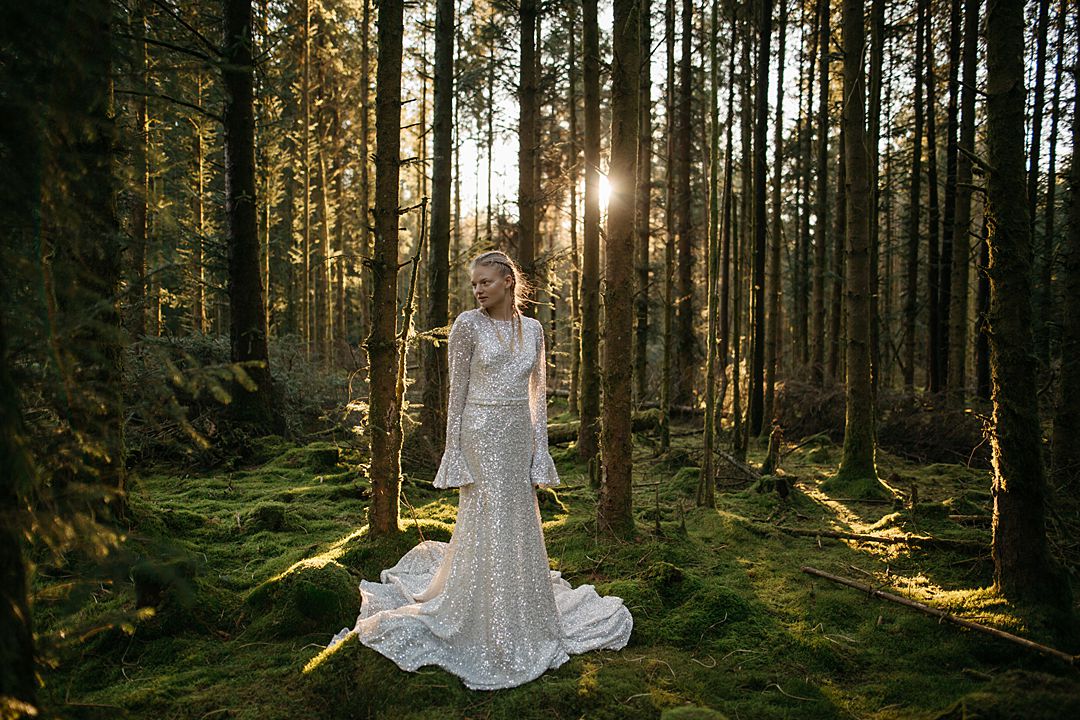 festivalbrides's tweet photo. Love is an escapism ❤️ A stunning ethereal bridal shoot from @BrideOrchid on the blog: https://t.co/O2FAXf9m2v https://t.co/HJgNCAax4o