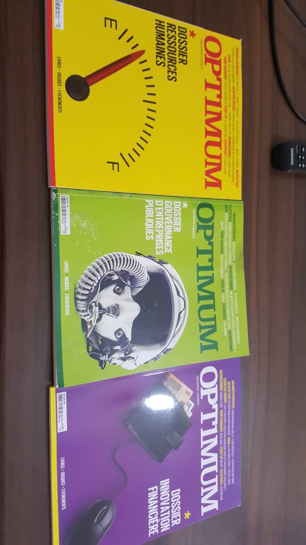 Optimumcoms's tweet photo. Les 3 derniers numéros du #Magazine #Opt1mum. 
Des couleurs frappantes liées à des sujets captivant.
#RH #Gouvernance #Innovation #Finance https://t.co/PYxzyoOnV7
