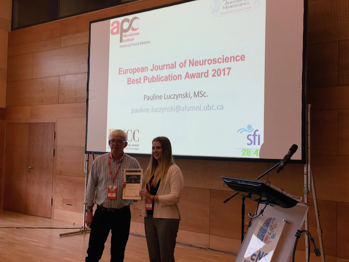 FENSorg's tweet photo. Co Editor-in-chief of @EJNeuroscience @jpbolam presenting the winner of the EJN BEST PUBLICATION AWARD 2017 WINNER LECTURE https://t.co/WyIcp0pRUR