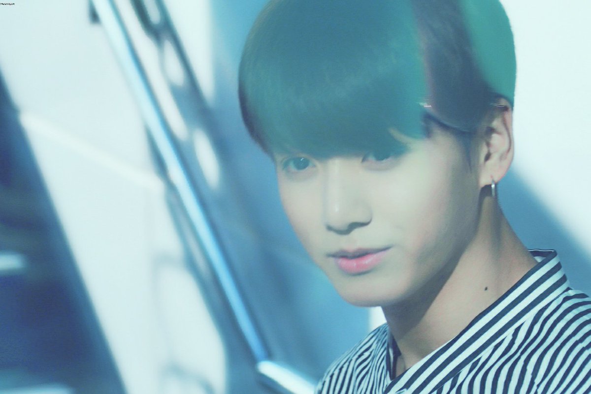 Dreamkiller_jk's tweet photo. 170921 컬투쇼 퇴근
💕👼🐰✨💞
#방탄소년단 #정국 #JUNGKOOK https://t.co/TXdOyTukE1