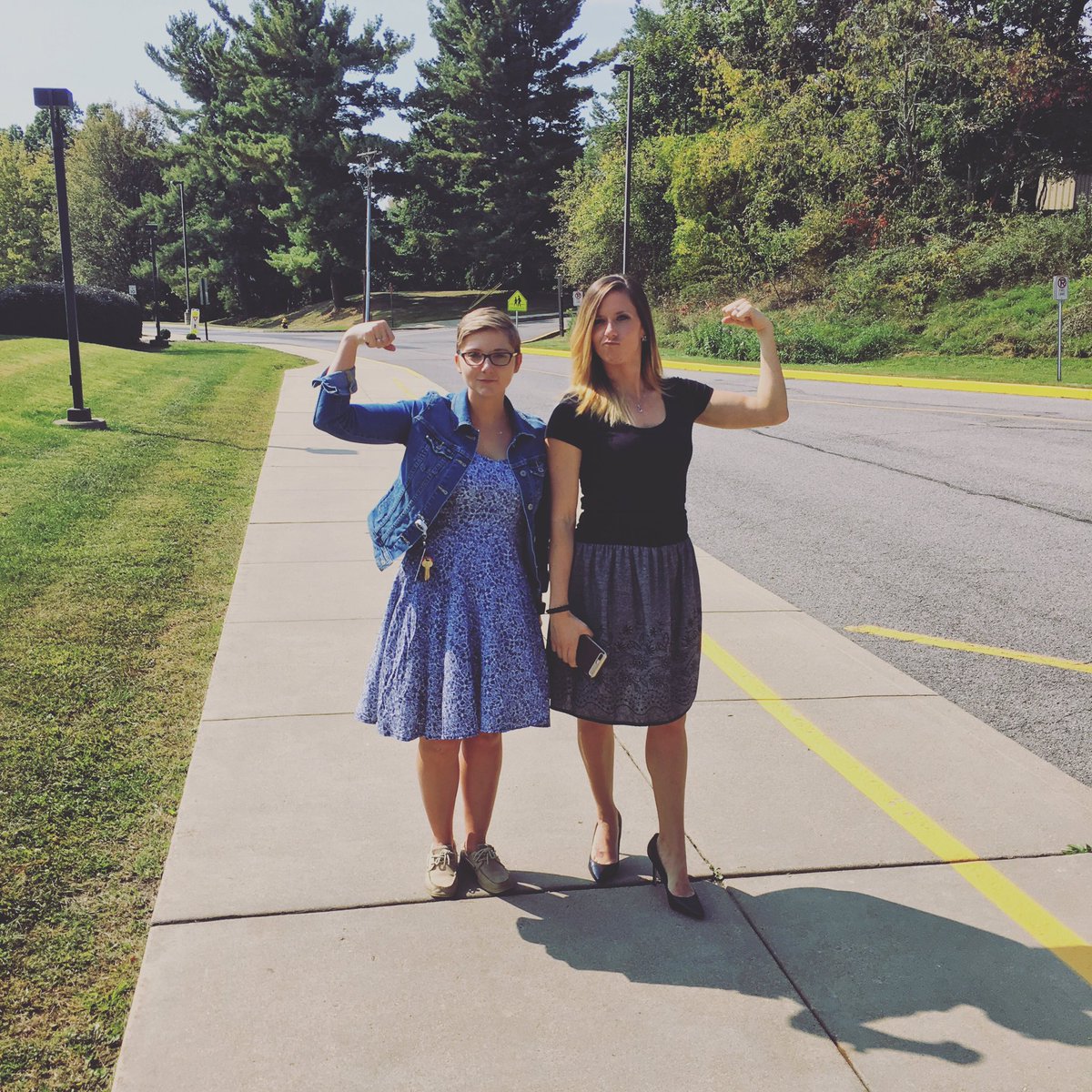 MrsMeroNASD's tweet photo. Team work makes the dream work 🙌🏻 #dreamteam #specialeducation #teachers #NASDLearns  #IngomarMiddleSchool https://t.co/IURC1jwCXr