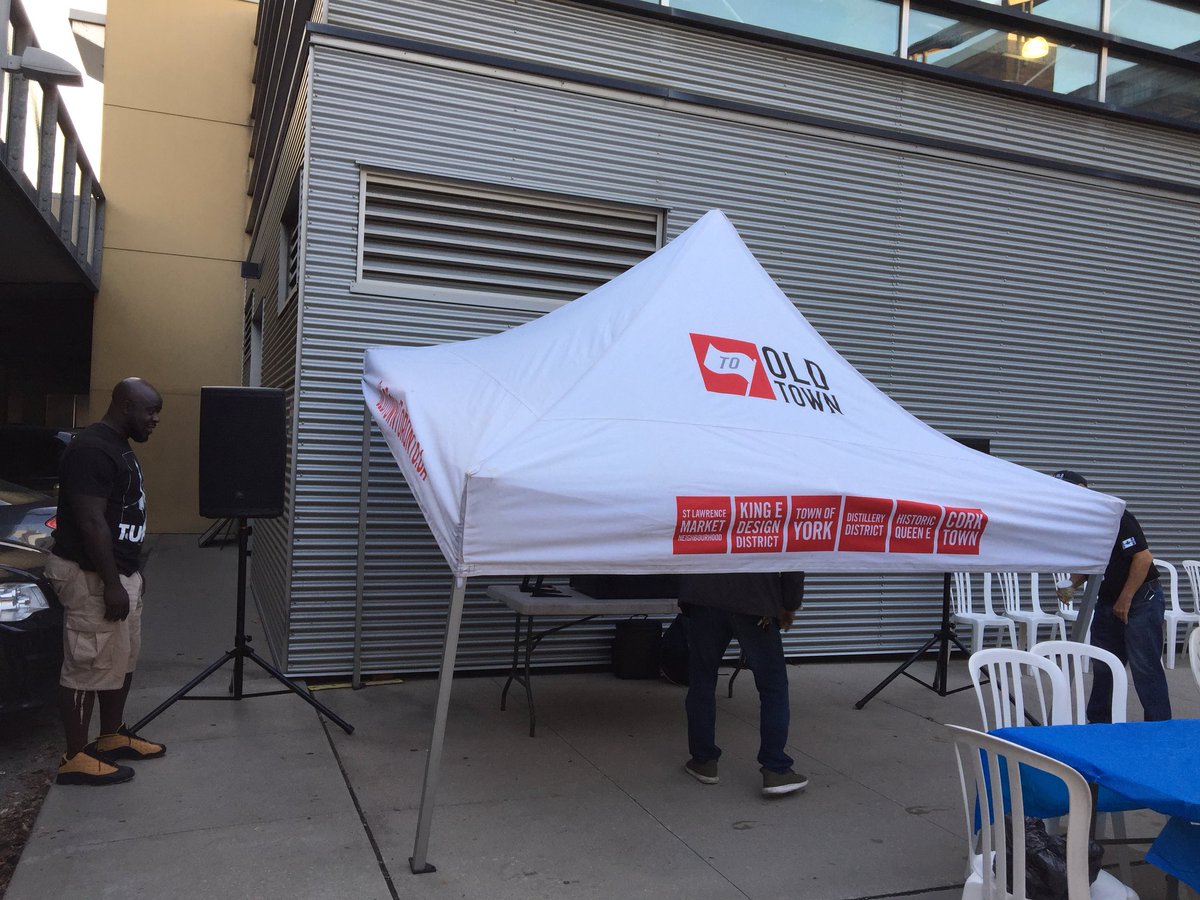 TPSAuxEdison's tweet image. Setting up for #RunToRemember at @TPS51Div!  PC and #amazing DJ @ParksAndHuntley supervising! @TPSAux51Div