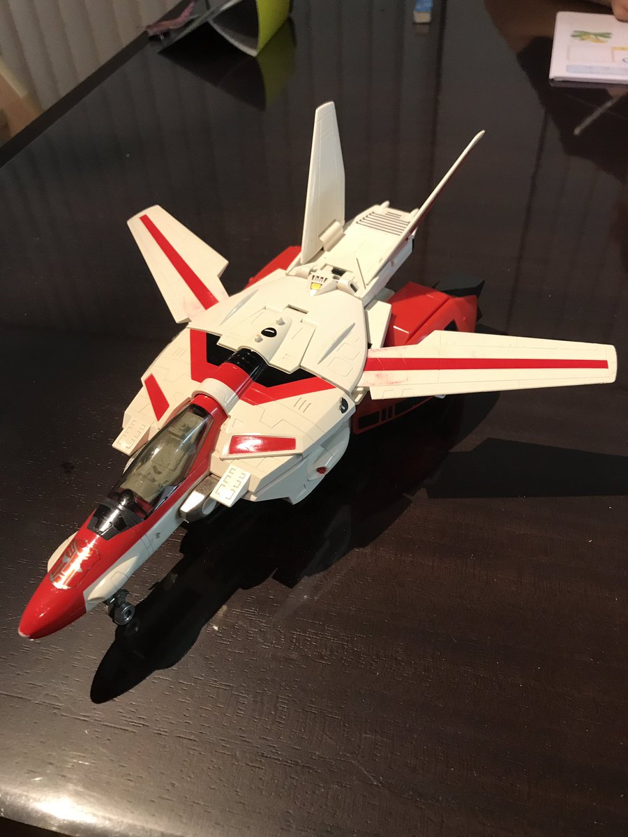 SithJapanBranch's tweet photo. My G-1 Jetfire still going strong!πͺ #G1Jetfire #Transformers https://t.co/kfr0YlqG9P