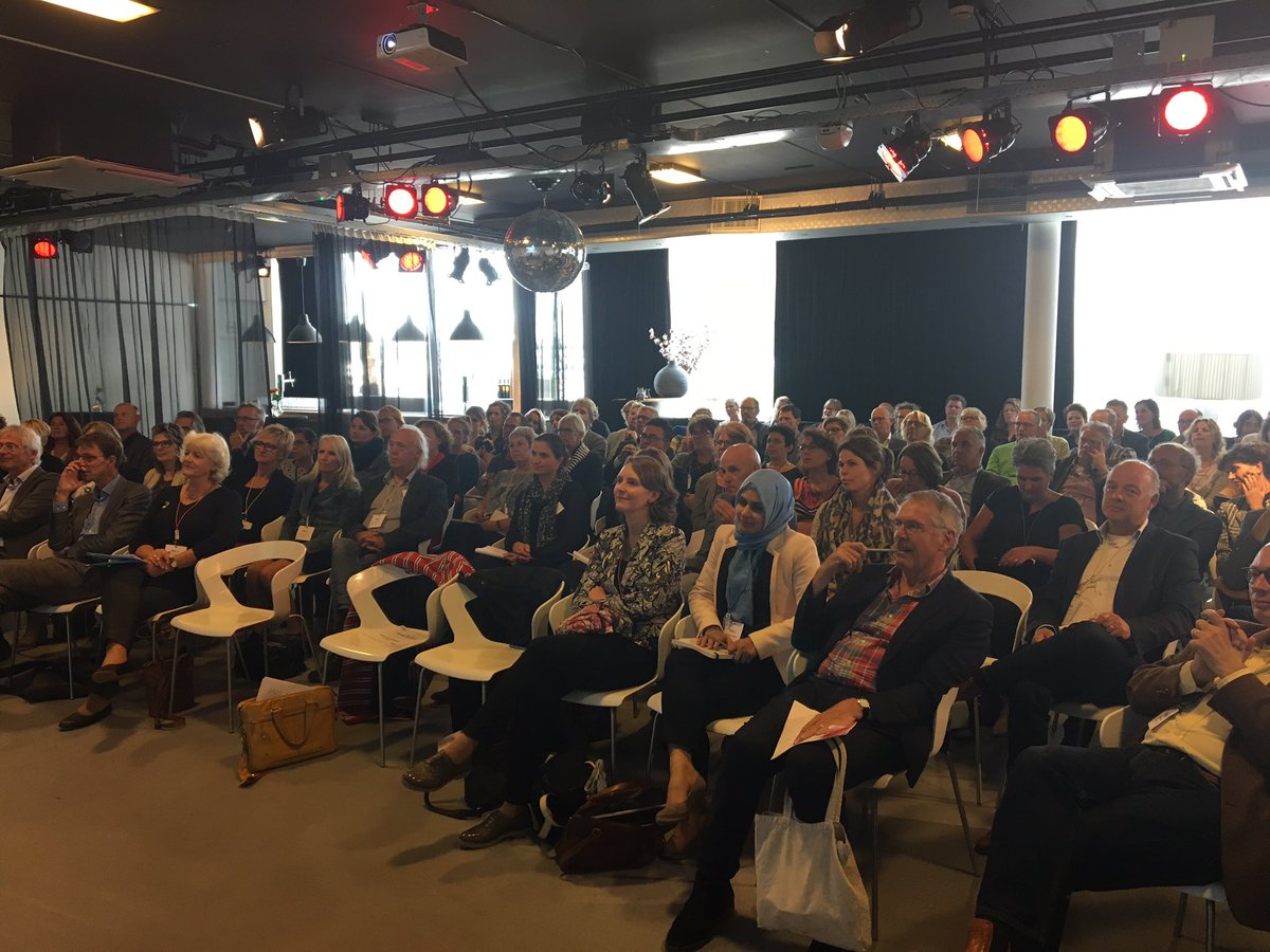 Bomvolle zaal, @PO_Raad en @LECSO_NL met schoolleiders, samenwerkingsverbanden en bestuurders eva in gesprek over samenwerking SO &amp; SBO.