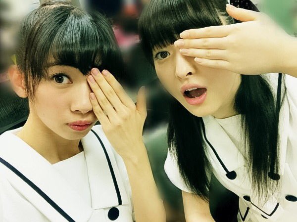 りななんポーズしてみた Twitter પર હ શટ ગ