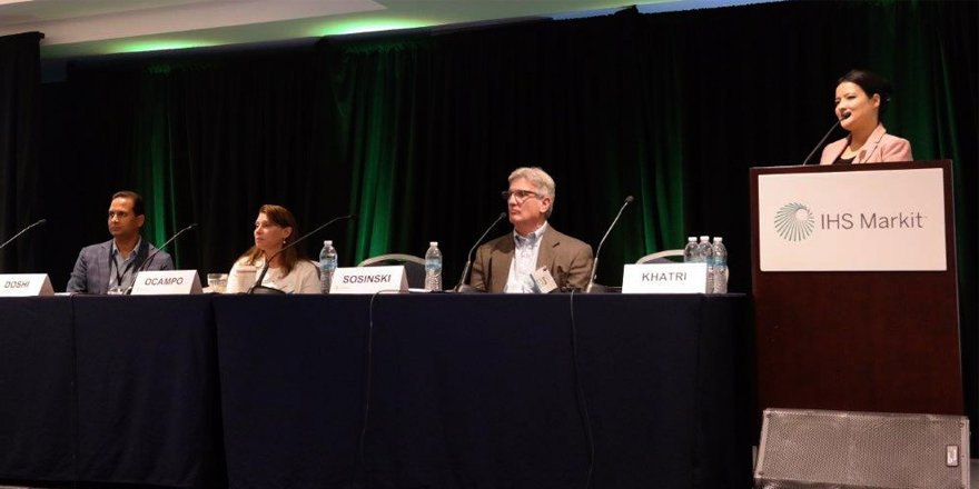 OmdiaHQ's tweet photo. #IHSMarkit analyst Sanju Khatri @Signage_Market at #Display2017 discussing the #digitalsignage market w/ @EInk, @SiliconCoreLED & @elotouch https://t.co/DJ3PXSFmDv