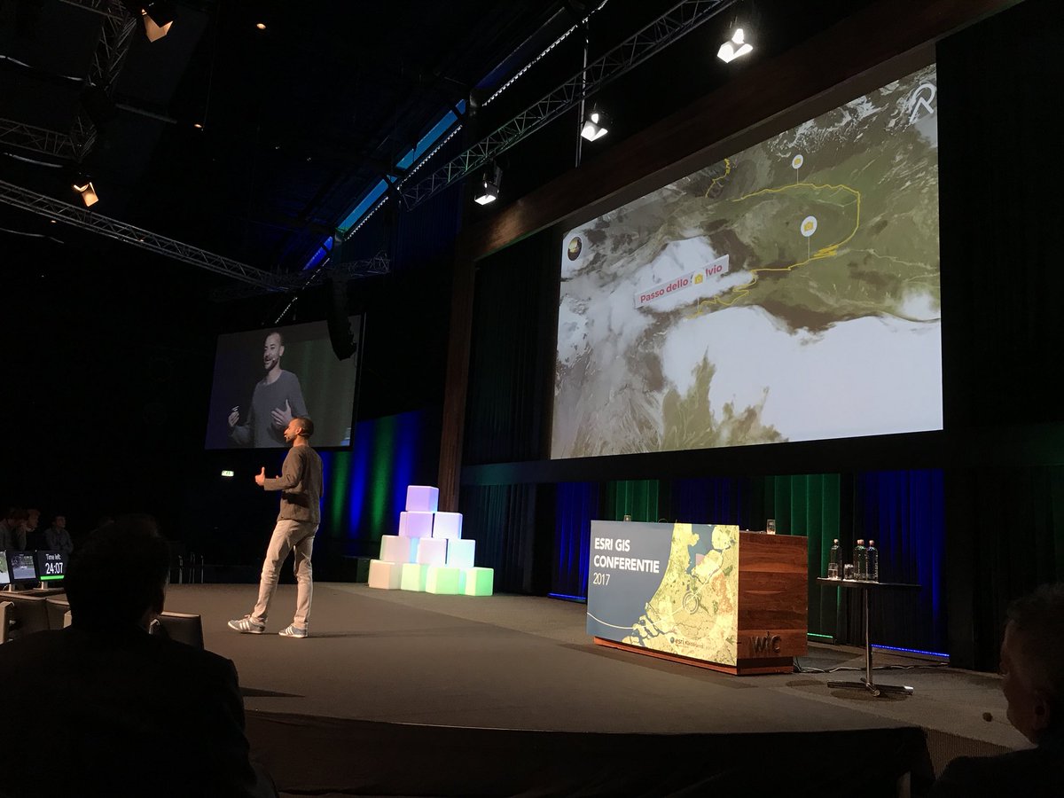 That was cool! First time on stage for 800 people - talking about <a href="/relivecc/">Relive</a> at #esrigc. Thanks for the invite and listening <a href="/esrinederland/">Esri Nederland</a>