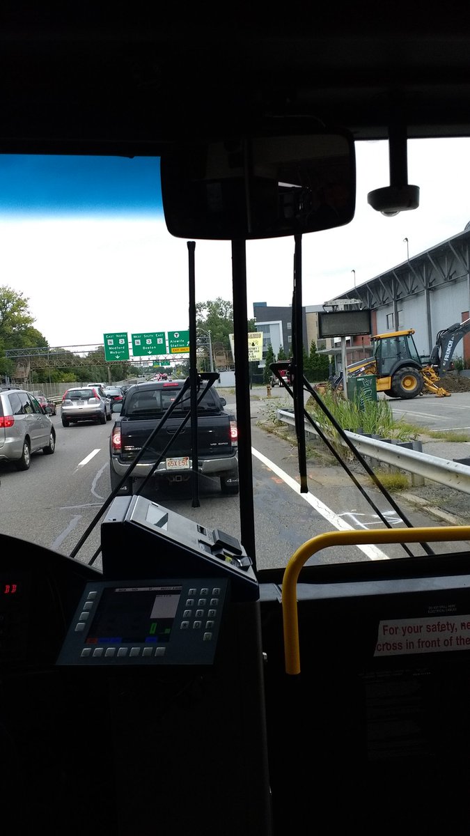 jajanjopacejo's tweet photo. Vojo al la #laborejo. Mi iras per aŭtobuso kaj trajno kaj piedo. #Bostono https://t.co/JxOKHFYF0Y