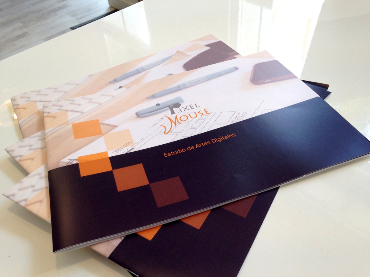 PixelMouseAD's tweet photo. Recién salidos del horno aquí están nuestros dossiers de empresa. Con @androsfenollosa #PixelMouse #DiseñoyWeb https://t.co/202uR0fkNg