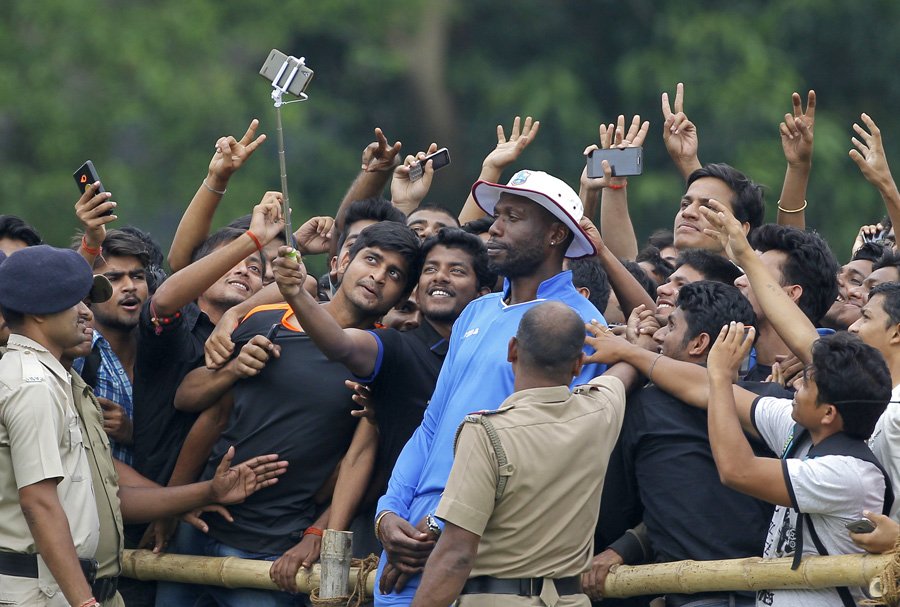  Happy birthday to Curtly Ambrose, one of the greatest fast bowlers of all time! 

 