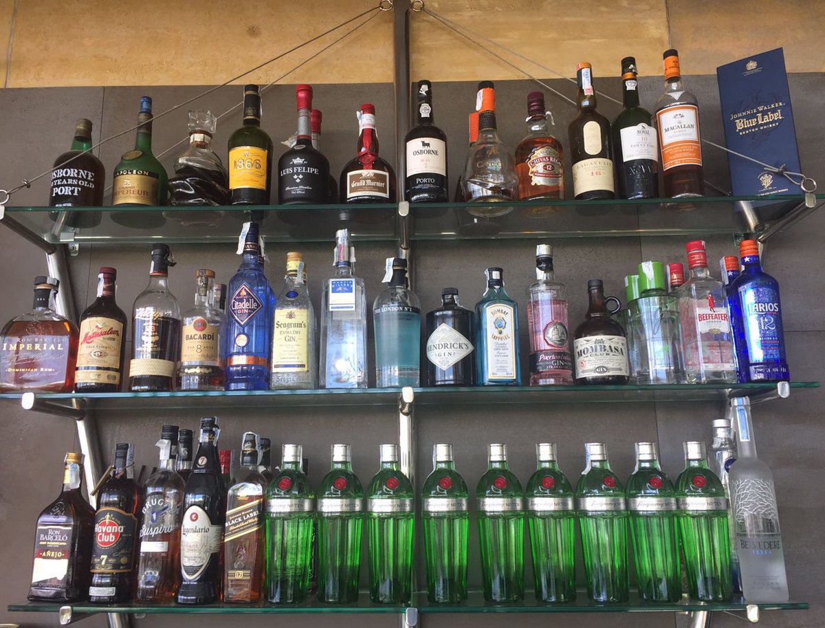 MqGodoy's tweet photo. ¿Una copa? 🍸 https://t.co/vuYKGwcsng