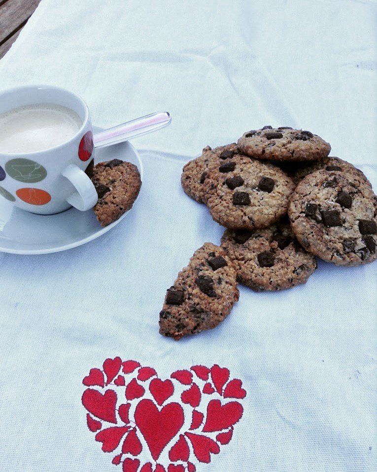 prazeresdavida5's tweet photo. Cookies de aveia e chocolate :)
https://t.co/rKNC5GcPs1
#recipe #receita #food #foodie #foodblog #foodblogger #cookie #cookiebakery https://t.co/WQEZ1KHBZ0