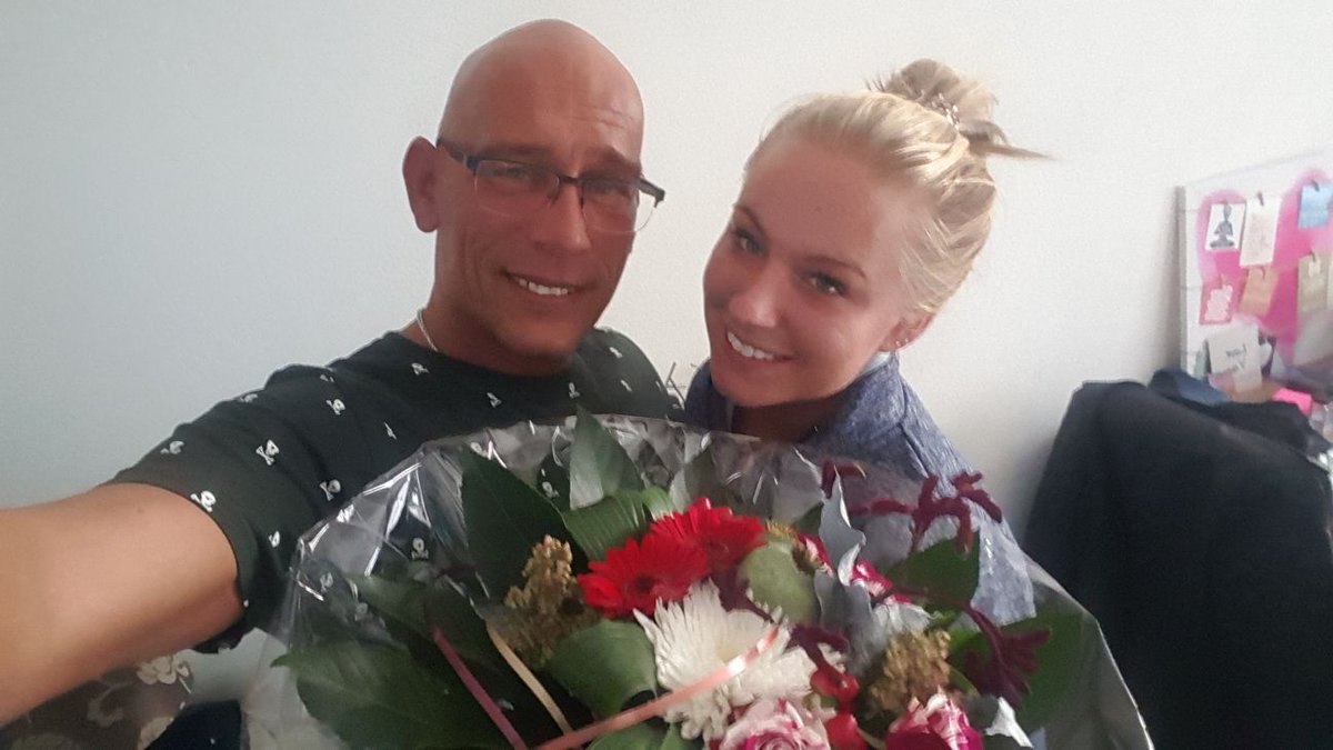 Luisteraar Maurice wou graag een #huwelijksaanzoek doen bij <a href="/KoenHansen/">Koen Hansen</a> in de middagshow! Check snel de video 💍👇🏽 > 100p.nl/nieuws/huwelij…