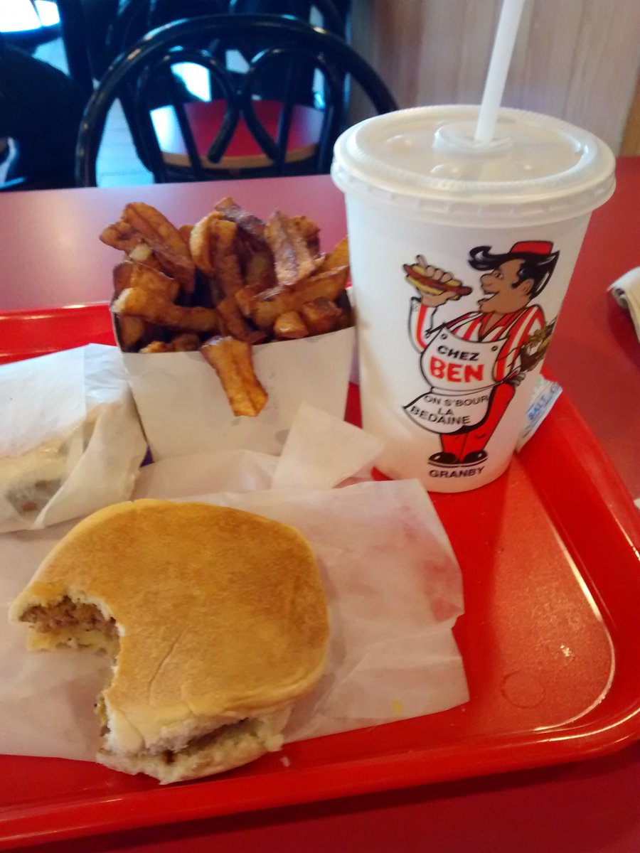 danthegoose's tweet photo. Y as ti kekun qui peut passer devant #ChezBen pis pas arrêter? https://t.co/v8qY2sSLoi