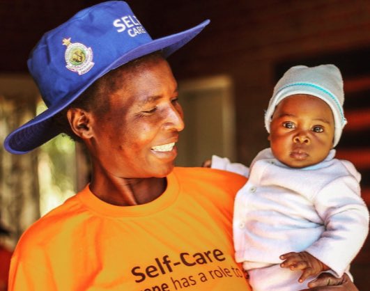 C_Maposhere's tweet photo. A3 In #Zimbabwe @wrazw1 women who learn about #MNCHSelfCare seek regular antenatal care and checkups #EWECisME https://t.co/ciamZb86mC https://t.co/rpFVpUmhov