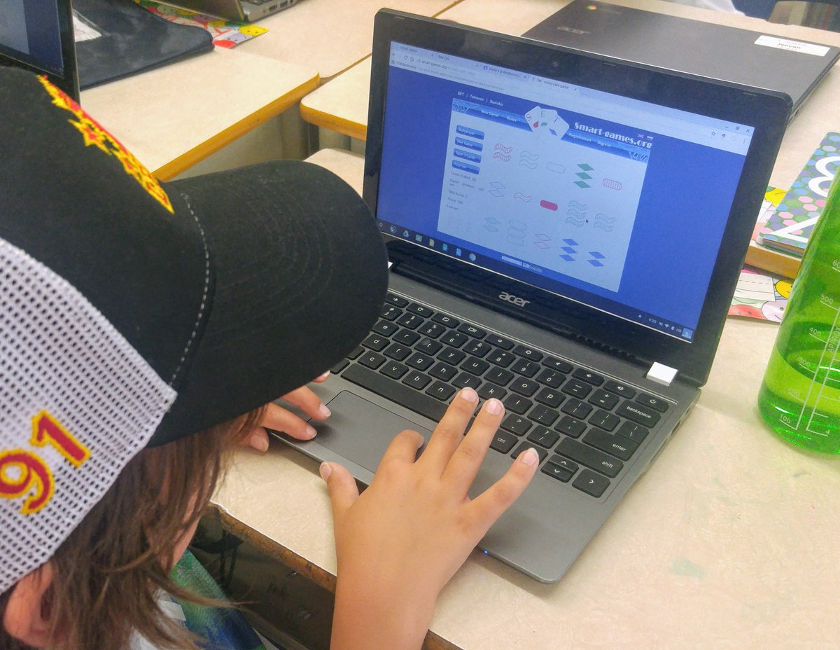 jsm2272's tweet photo. Exercising our brains looking for patterns by creating sets with this fun game called SET. Can you find a set?  https://t.co/ZgYPg81p6a https://t.co/15RSl5D3Oj