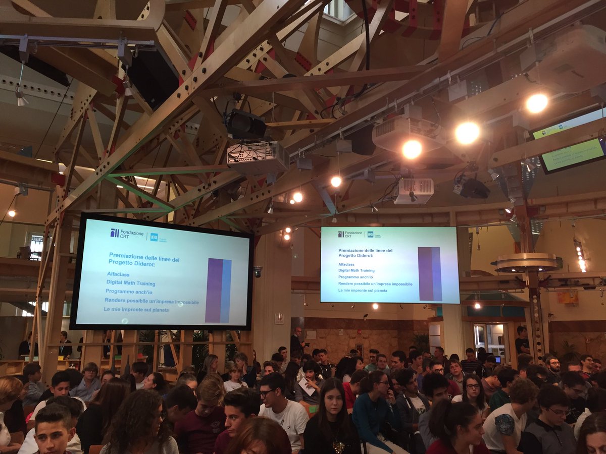 perrone_stella's tweet photo. Giornata di premiazione linee progetto #diderot1617 Fondazione CRT - Torino - @dschola #programmoanchio - Bravi ragazzi!! https://t.co/WEiJxP0Un9