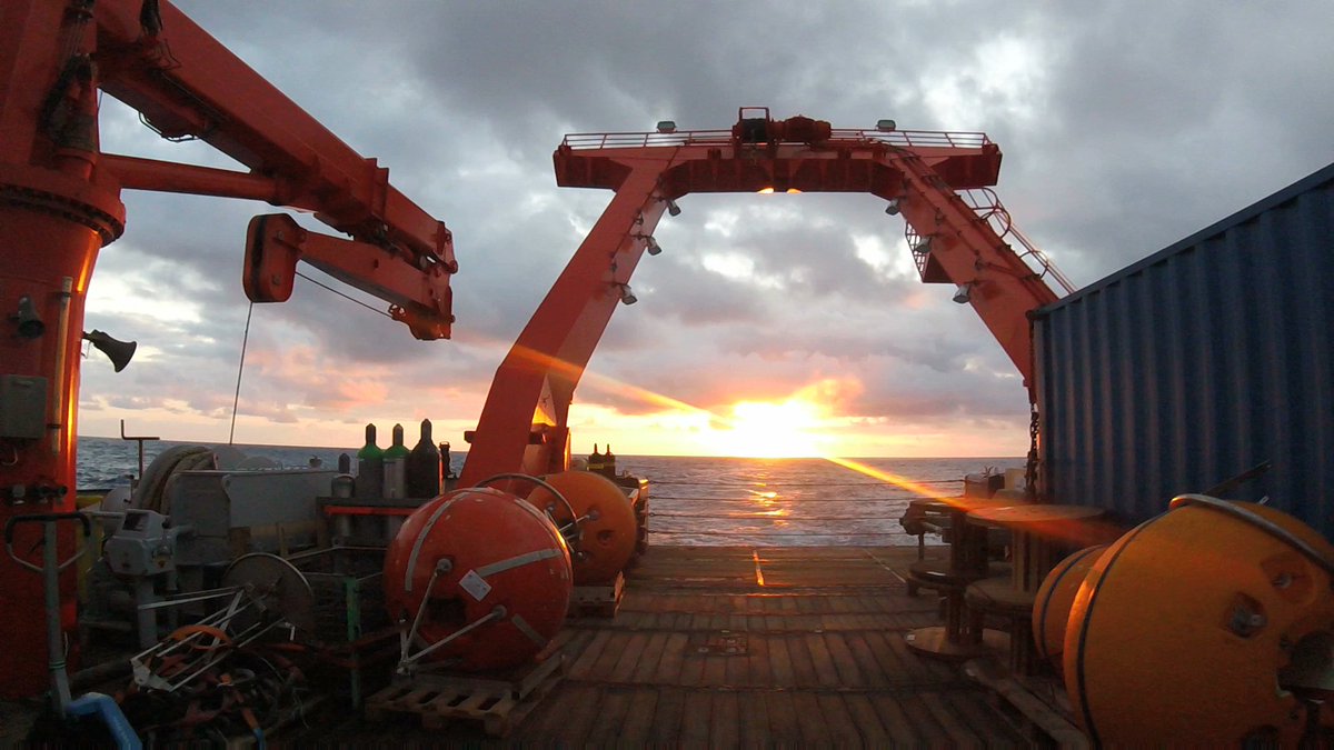 BiogeoMPIBremen's tweet photo. #Tbt to #RVMeteor #cruise 130 which took place in #september2016. #BGCmax #scientists were performing onboard #experiments.
#Atlantic #N2fix https://t.co/0eYq76NHm4