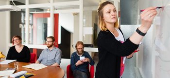 panangse's tweet photo. Dags för nytt jobb? Nu söker vi en till projektledare till vårt kontor i Falun. Läs mer och RTa gärna! https://t.co/lcgHv2IQKc https://t.co/dxVbrMqINo