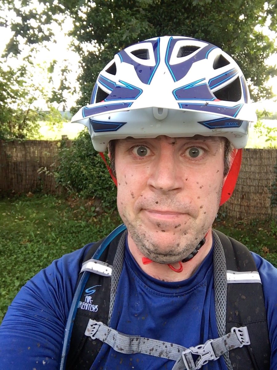 oconlan's tweet photo. It was a beautiful morning for a cross country cycle earlier. The bike and I were completely covered in mud after! #happyasapigin... https://t.co/RTunYEKYHI