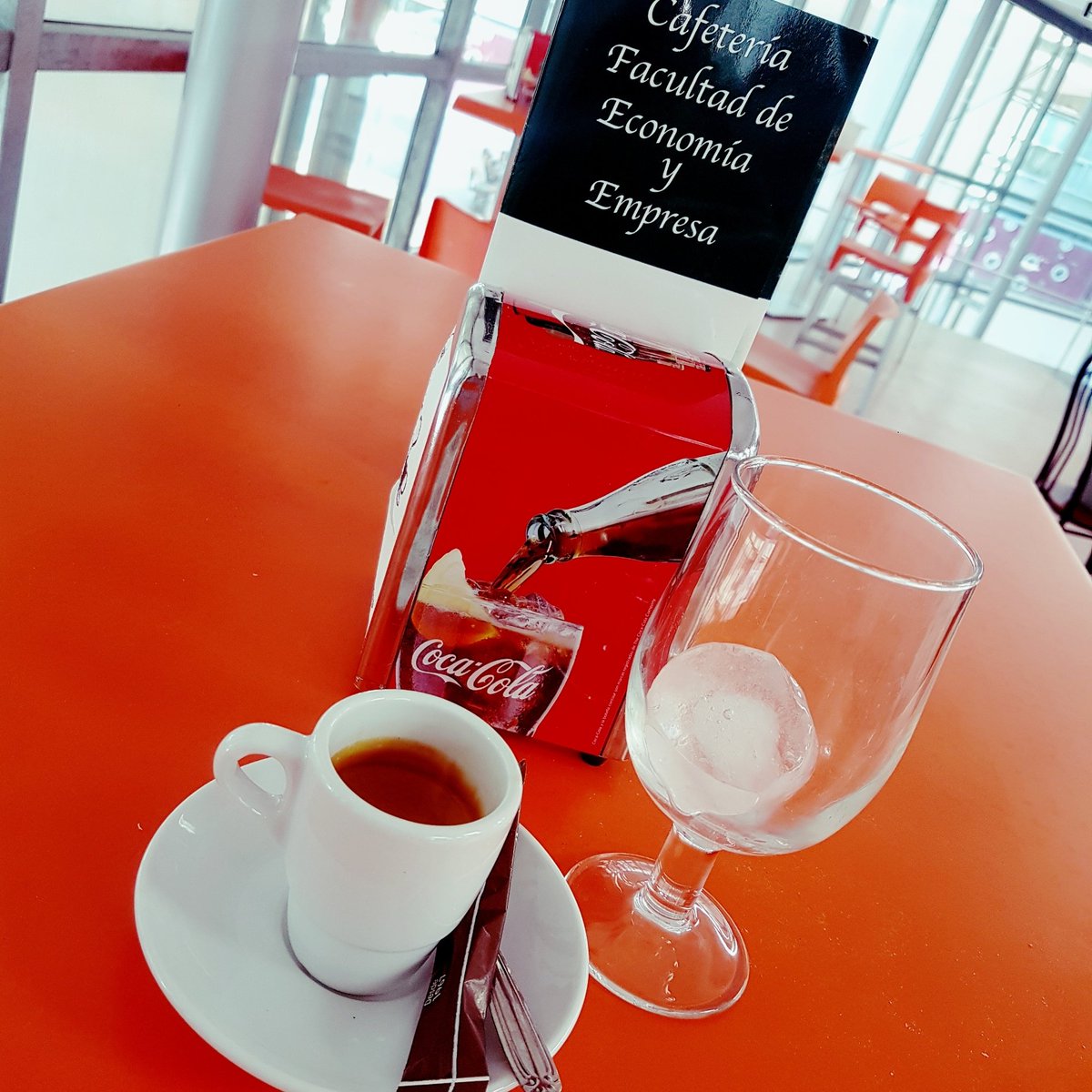 FranHernandezG's tweet photo. Un café y a hacer una de las cosas que más me apasionan, impartir docencia. Hoy a #4ADE en @UMU #InvestigaciónDeMercados #Universidad https://t.co/RMqCsiq4dh
