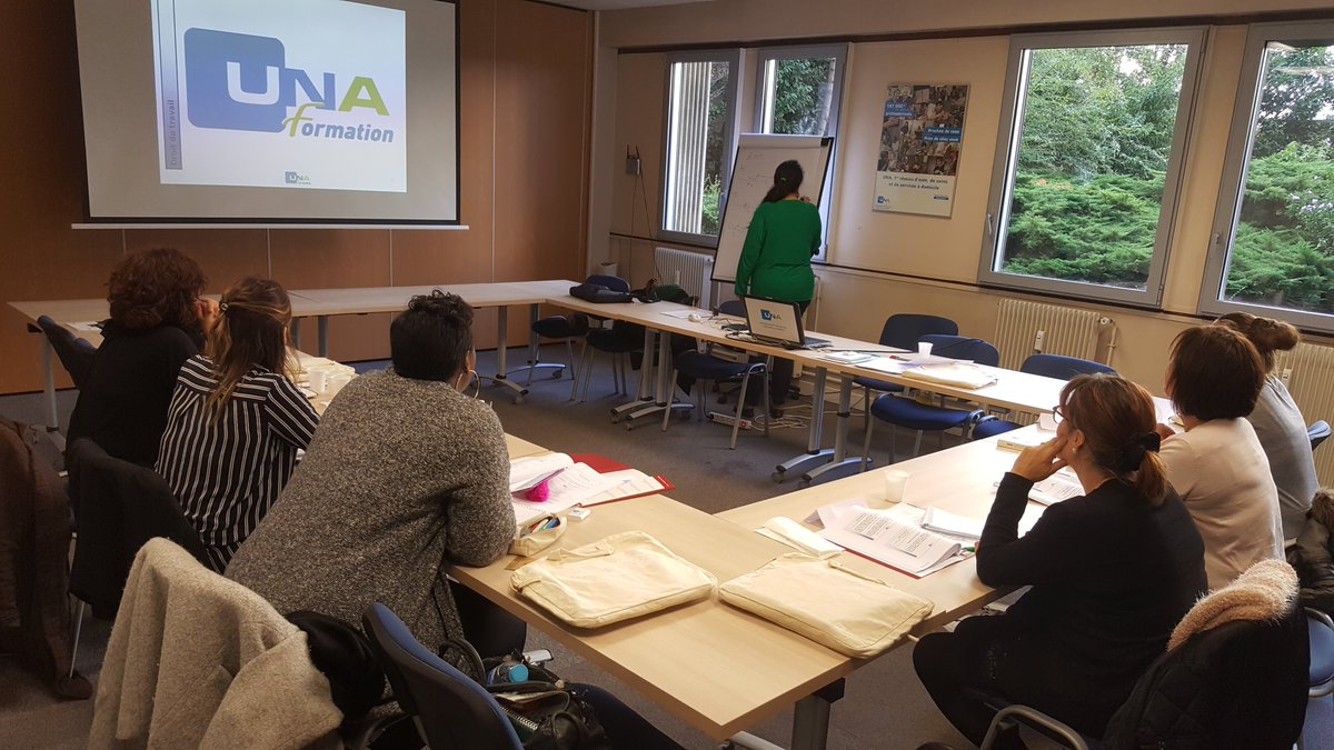 Jour 3 à Paris du module gestion du planning, cadre juridique et outils RH du cycle Resp de Secteur
Rejoignez-nous bit.ly/2wxnVQz