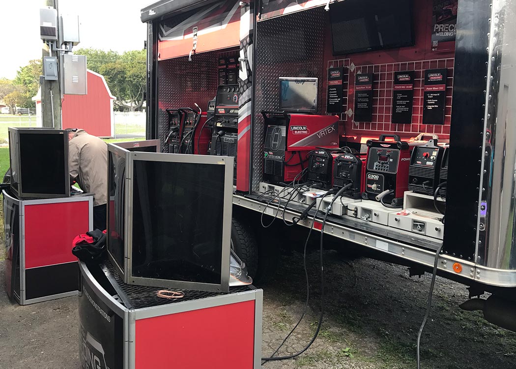 oemeyer's tweet photo. 2017 North Coast Cutting &amp; Welding Expo at the Erie County Fairgrounds is still going on today 11:00-7:00. Stop on by FREE admission! https://t.co/bDP62lpp6g