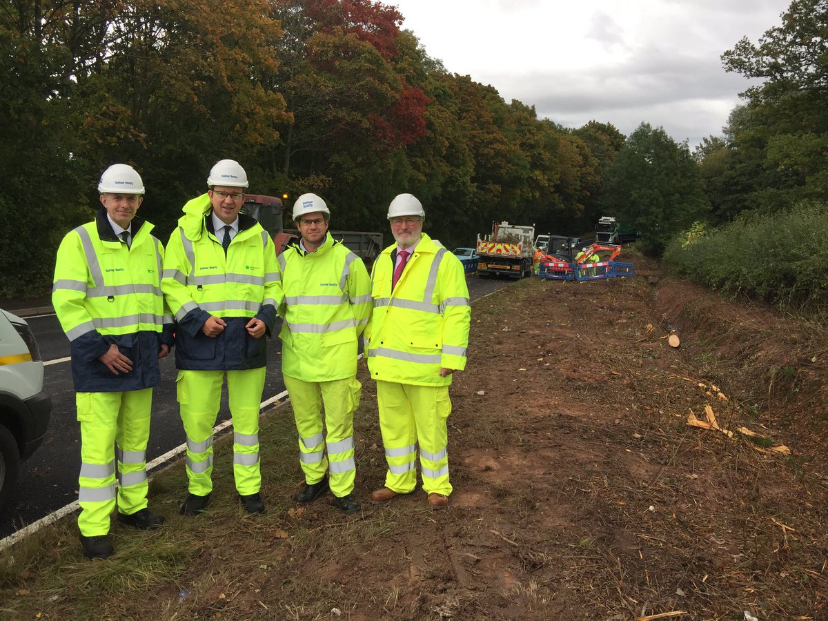 Jesse_Norman's tweet image. Terrific visit to see ditch clearing under way on the A465 #challengefund @transportgovuk