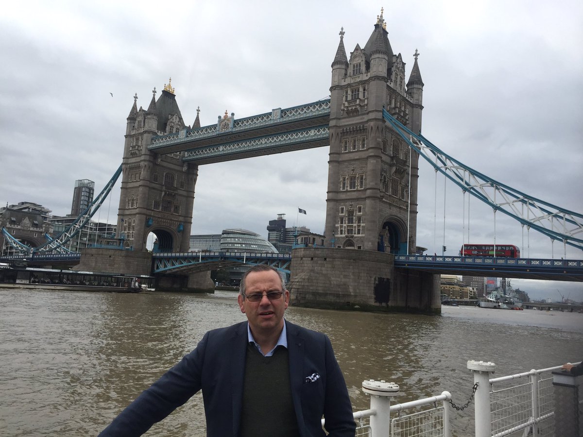 djfaulkner's tweet photo. Made it to London! Looking forward to #EAMasters tomorrow. #RealiQ https://t.co/CFnLuyYP14