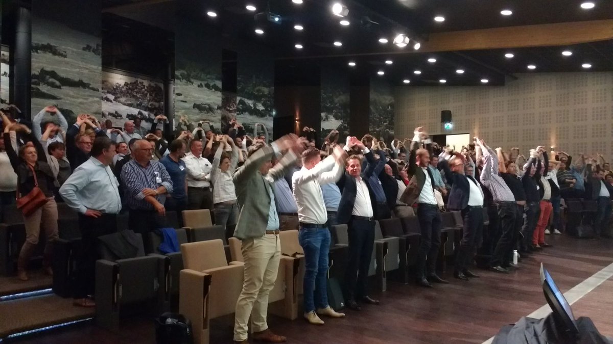 Tijd voor een stretchbreak! #nederlandco2neutraal #seminar #30secondenyoga