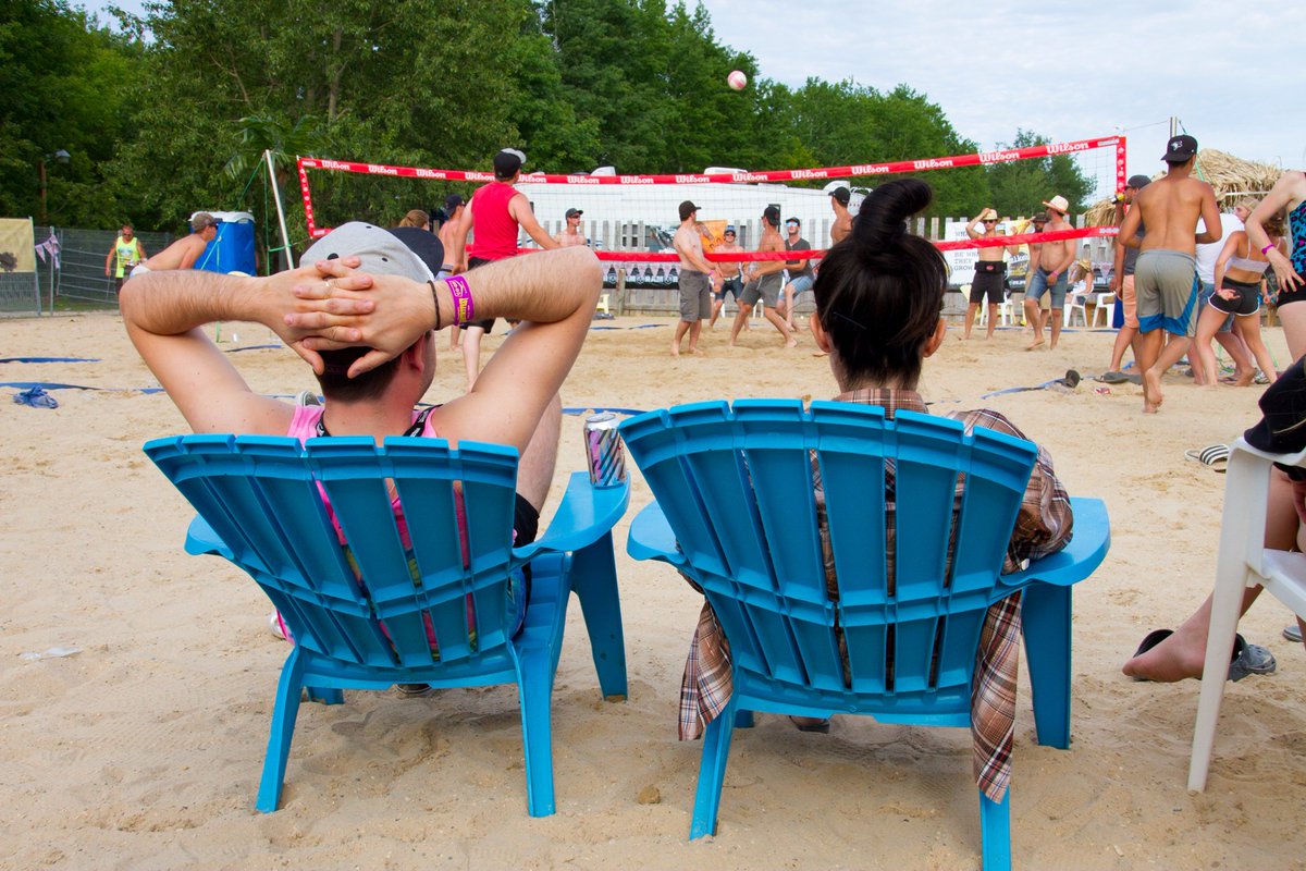 dauphincfest's tweet photo. #ThrowbackThursday to #cfest2017 - relaxing at the Malibu Beach & taking in all the activities at @tourismdauphin Volleyfest! https://t.co/cfebAz75tJ