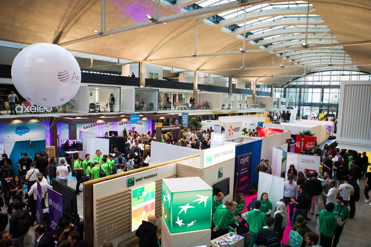 SalesforceFR's tweet photo. Un plaisir de vous avoir vu aussi nombreux à #MDF17 sur la zone #Salesforce. Félicitations au grand gagnant Stéphane Leroy ! #Trailblazer https://t.co/UOzhJnissW