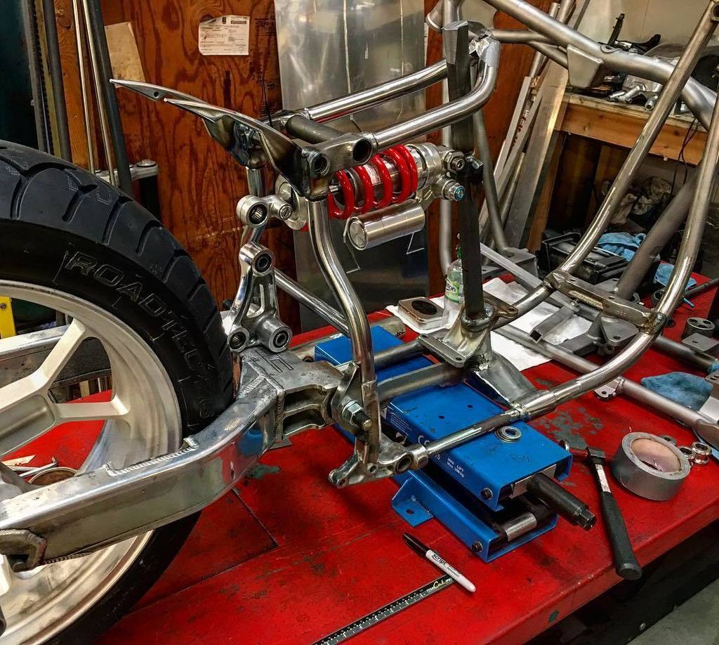 rocketbobs's tweet photo. May look confusing.. but I’m getting here 😳 #shovelhead #4spdframe #custombike #swampwater #swingarmy #performance… https://t.co/LteASkwhhI https://t.co/FuAwd4yY3J