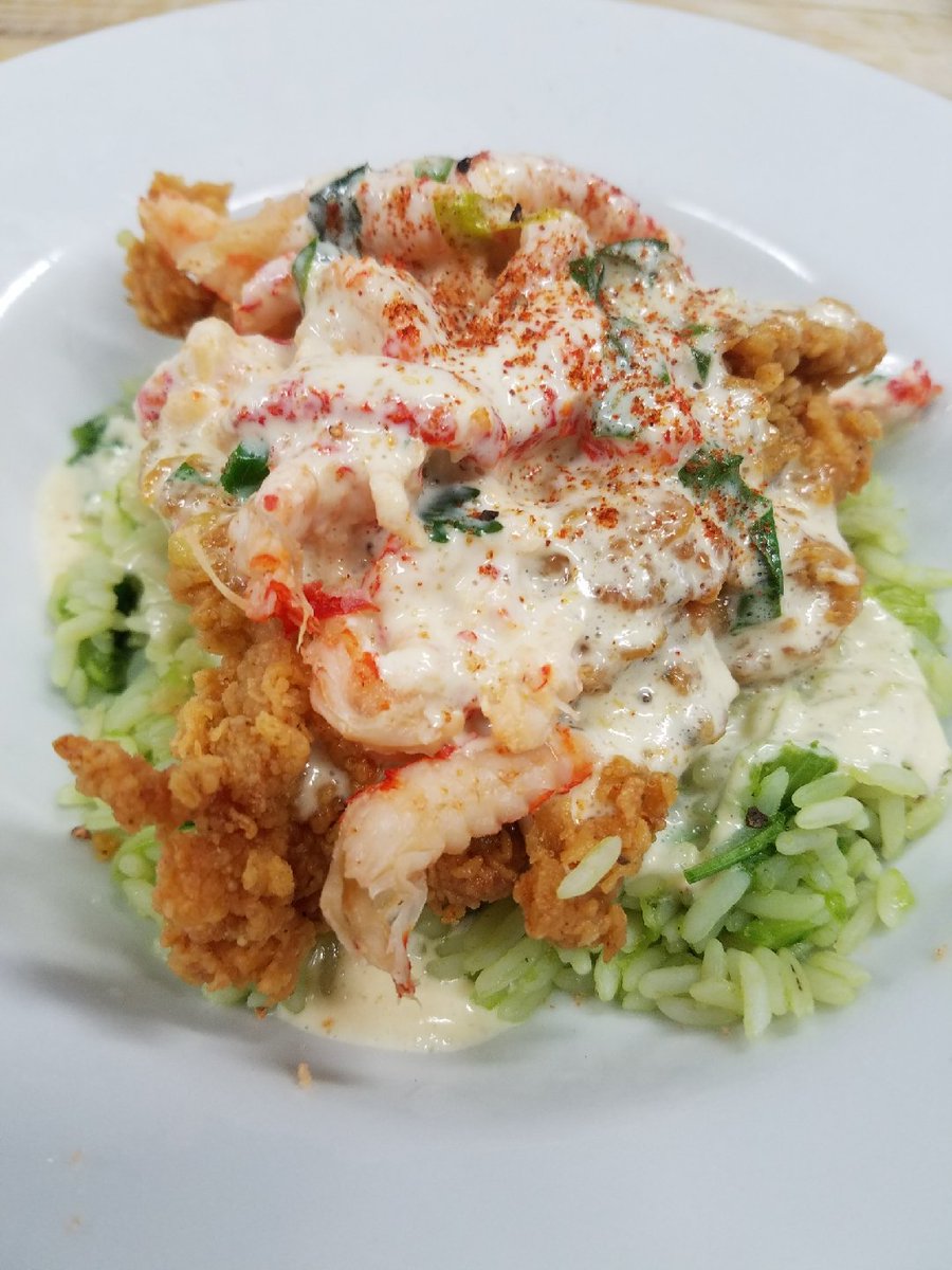 JemilsBigEasy's tweet photo. Heeeeey my babies it's Thursday once again!!!! We are Westlake park with our famous chicken pontchitritrain!!! And all your other faves 11-2 https://t.co/Fbvy9oLID3