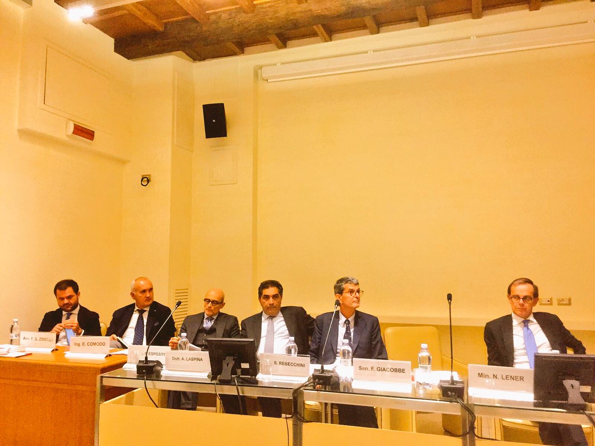 is_partners's tweet photo. .@SRebecchini: "Oggi abbiamo gli strumenti per agevolare le PMI ad affacciarsi all'estero, i commercialisti in questo hanno un ruolo chiave" https://t.co/FOWkePFluk