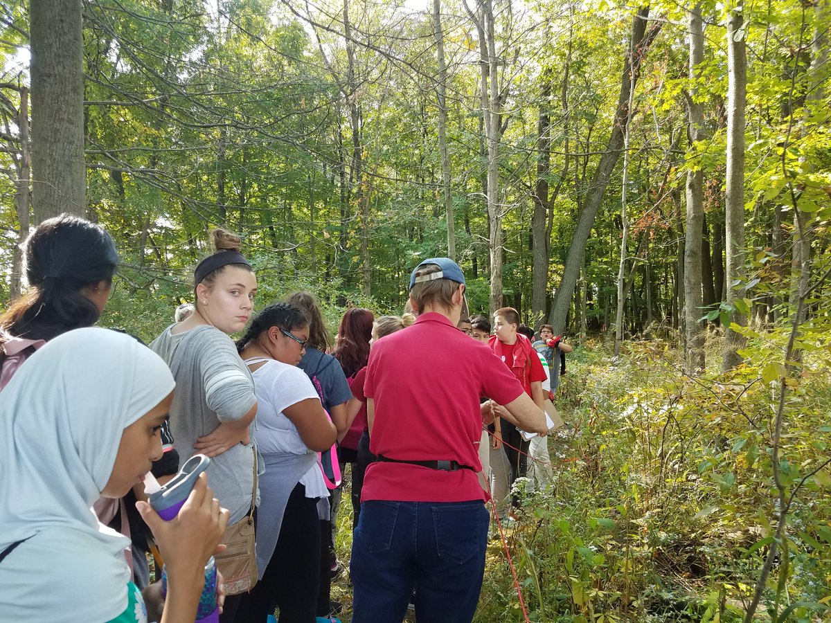 PhillipsRm108's tweet photo. Ss learning about ecosystems! @PhillipsRm108 #wdsd7 @WDJH_Panthers https://t.co/CJjR8pA0lV