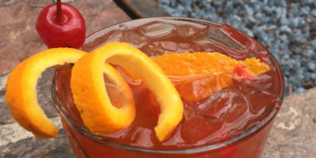TRBMarriott's tweet photo. Craving a taste of Kentucky? #ThirstyThursday #Bourbon #21Square https://t.co/XfWYsqnmmZ