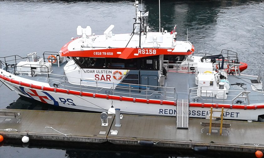 waves4power's tweet image. More from our exciting day here in Fosnavåg! Visitors from around the world and waiting for the King! #waves4power #W4Pnextgeneration