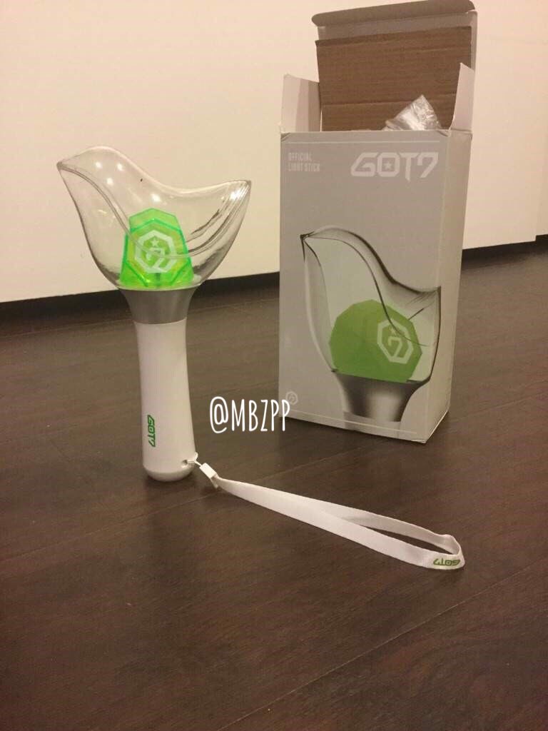 markbamzhopp's tweet photo. 🔥พร้อมส่ง5แท่งสุดท้ายค่ะ
PRICE : 1,150฿
😽สนใจทักDMเลยจ้าาา
#อากาบง #ตลาดกัซ #ตลาดนัดอากาเซ #kpop https://t.co/Kr67igsms3