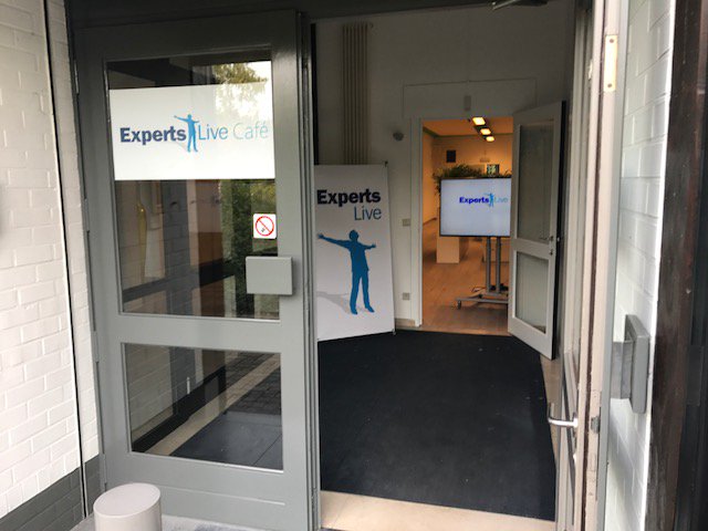 An empty <a href="/ExpertsLiveCafe/">Experts Live Café</a> at <a href="/ExpertsLiveBE/">ExpertsLive Belgium</a> - Tonight open discussions and chats in THE Café. #Azure #SCCM #EMS #O365