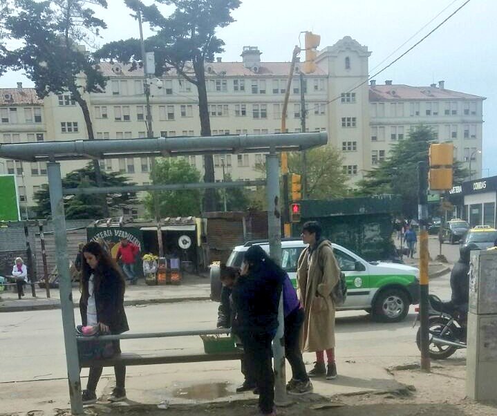 JulioRomero_mdp's tweet image. Sembrando libros en el Hospital Regional. Un éxito la iniciativa de @CasadeVeinte 
#SiembradeLibros 
#LibrosPerdidosMDP @SBonifatti