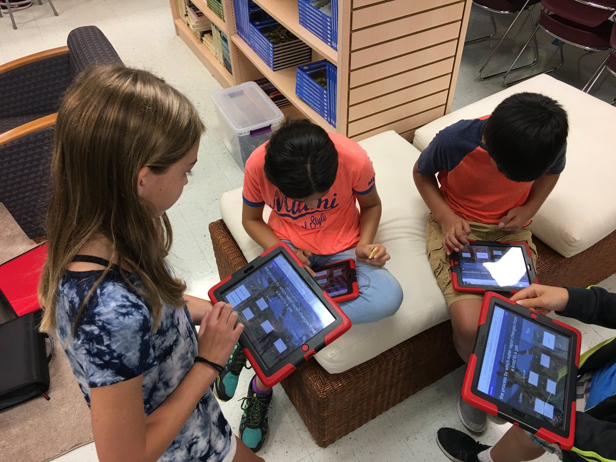 6th Grade Extended Science playing Quizlet Live to study scientific key terms. #Prairie220 #bsd220