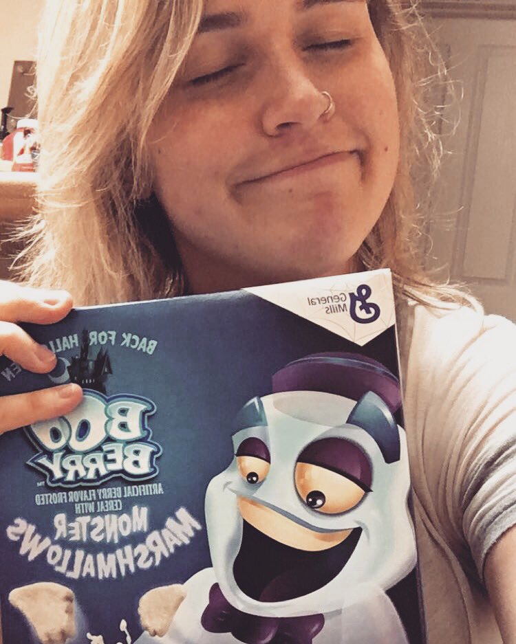 jerriisspeaking's tweet photo. Yes I bought a box of children's cereal. And no I have absolutely no regrets 😍 #BooBerries #cereal #ImAResponsibleAdultISwear https://t.co/yCBDZHtow5
