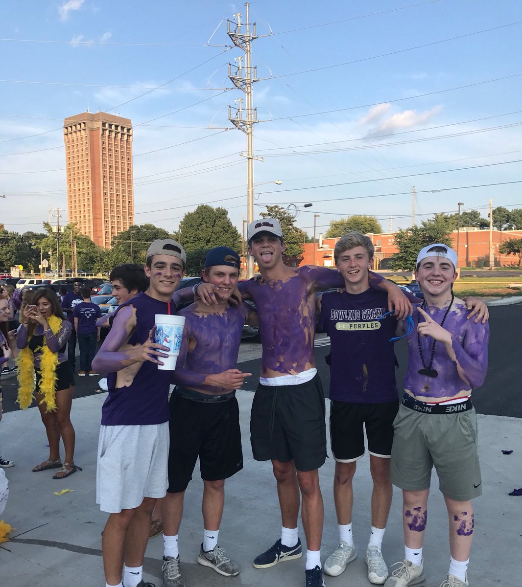 iCarsonb's tweet image. Happy bday to the future region player of the year @WillGarske #steppininmud