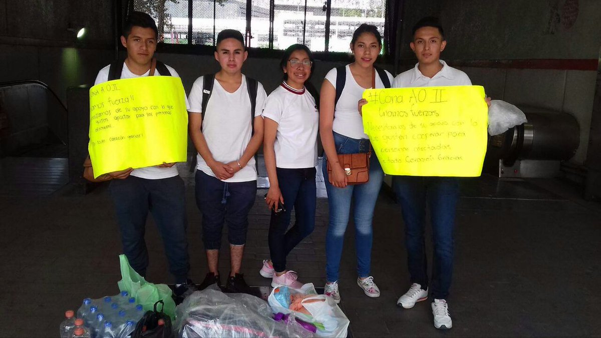 conalep_221's tweet photo. Alumnos del plantel CONALEP Álvaro Obregón II, realizando entrega de víveres https://t.co/eelYI3EsiA