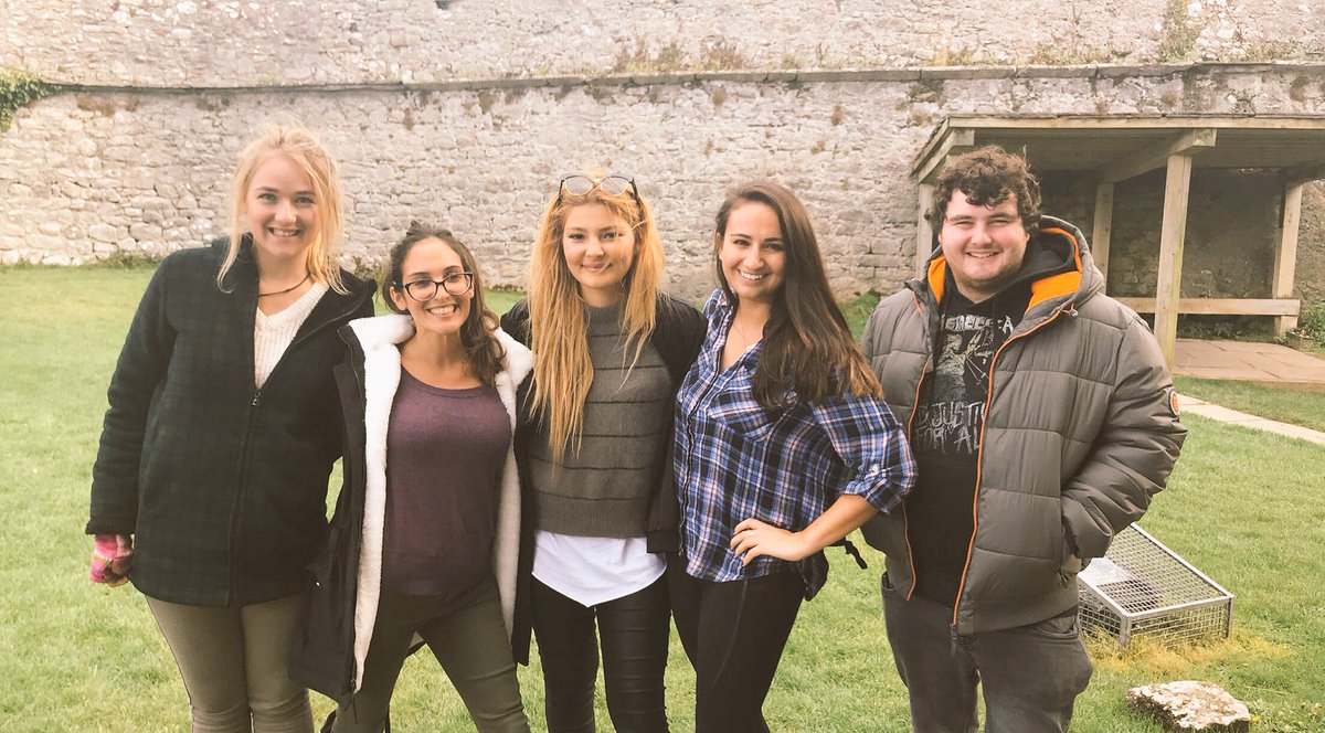 OT_Eilis's tweet photo. Great field Trip out to Kinvara Today! #DunguaireCastle #OCSP17 #Oysterfarm #MSc17 https://t.co/3fdA0iNXgg